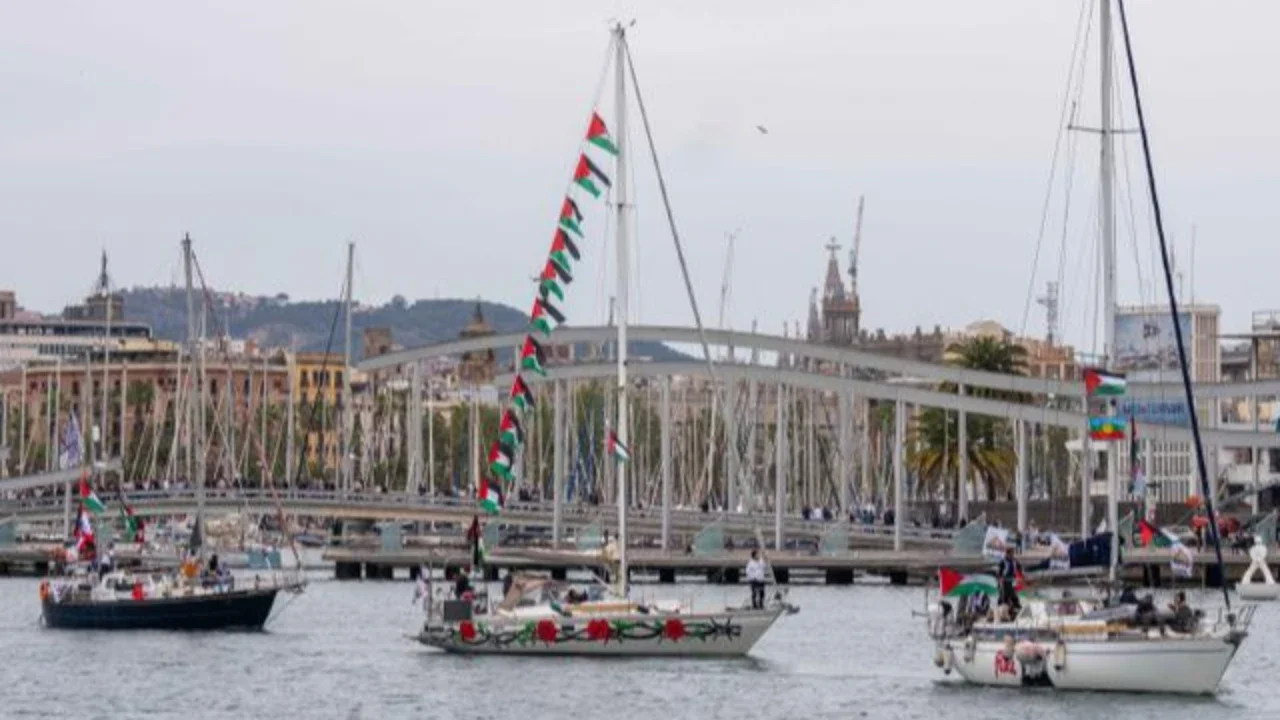 Untuk diketahui, Pelabuhan Barcelona, Spanyol, merupakan satu dari empat titik kumpul ribuan relawan dan aktivis GSF untuk memulai misi pelayaran kemanusian menembus blokade Gaza tahun ini. T