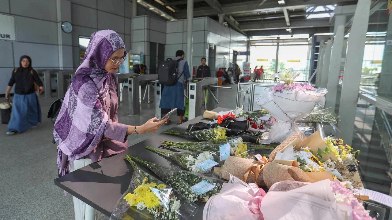 17 Korban Tabrakan KRL dengan KA Argo Bromo Anggrek Masih Dirawat di Rumah Sakit
