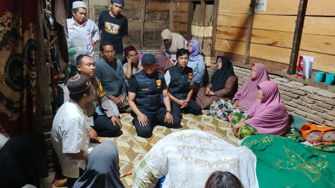 Sering Melamun, Pelajar SMA Ini Tiba-Tiba Mengeluh Perut Sakit Lalu Meninggal Dunia