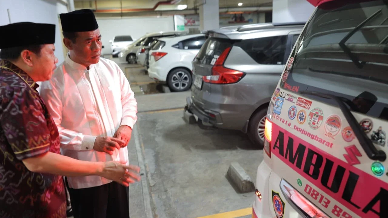 Mentan Amran Antar Jenazah Anggota BPK Haerul Saleh