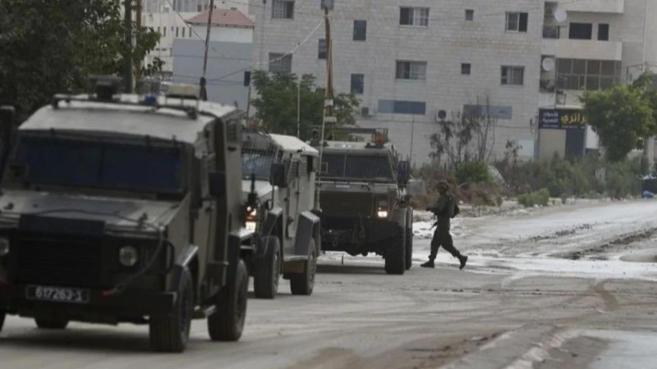 Setelah sepekan melakukan serangan di kota Tammun, Tepi Barat, tentara Israel menarik diri meninggalkan kerusakan, sementara operasi militer berlanjut di lokasi lain.