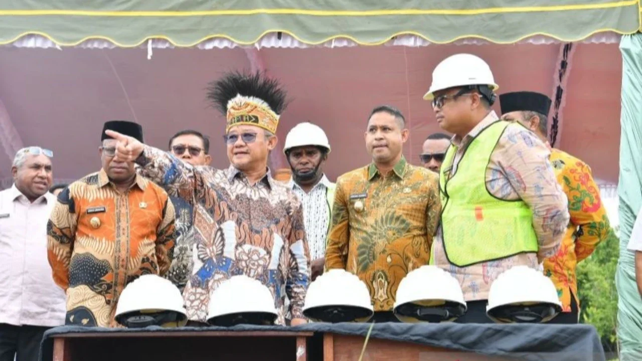 Menteri Pendidikan Dasar dan Menengah (Mendikdasmen) Abdul Mu'ti menegaskan pembangunan sekolah terintegrasi di Teluk Bintuni, Papua Barat, merupakan upaya pemerintah memperluas akses layanan pendidikan yang merata dan berkualitas di wilayah tersebut.