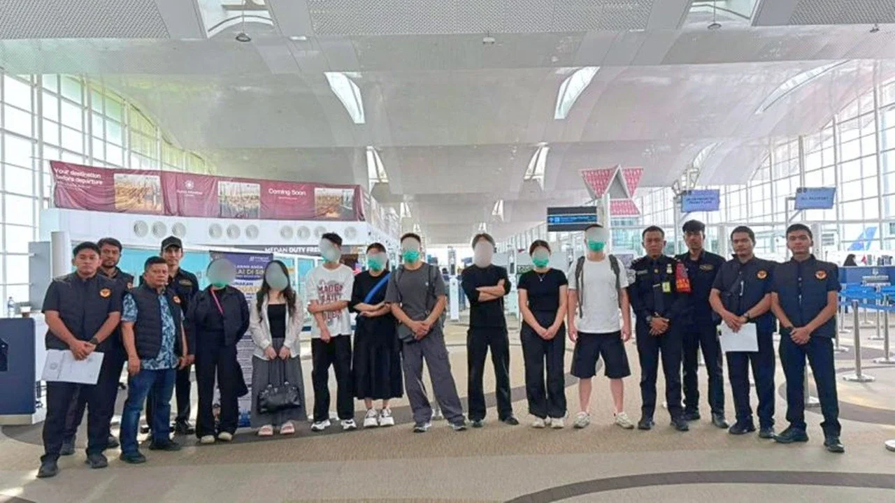 25 Fotografer Asing Dideportasi dari Indonesia, Terbukti Izin Tinggal Disalahgunakan