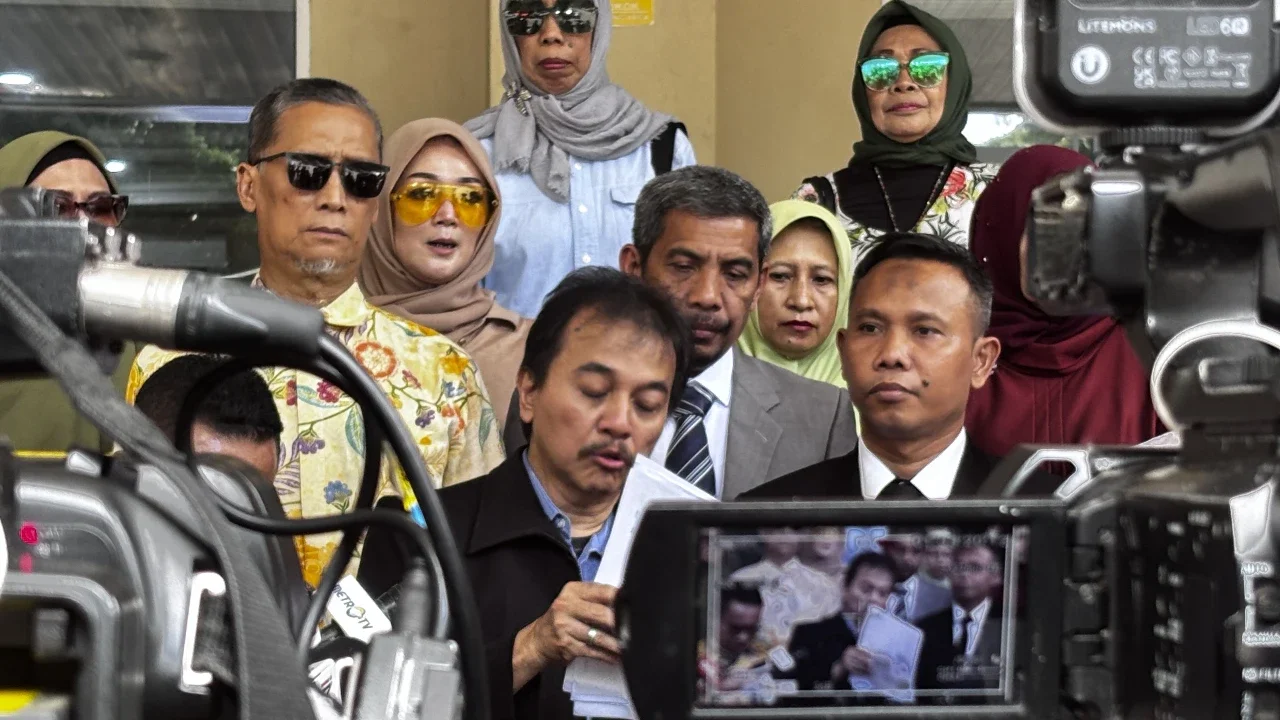 Blak-blakan Kuasa Hukum Beberkan Detik-Detik Roy Suryo Ditangkap Polisi