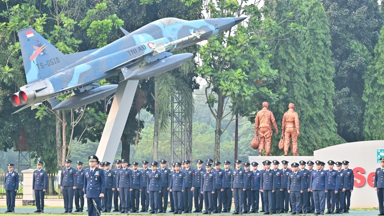 Personel Koopsudnas dan Kohanudnas mengikuti upacara peringatan Hari Lahir Pancasila 2026  di Makoopsudnas, Halim Perdanakusuma, Jakarta, Senin (1/6/2026).