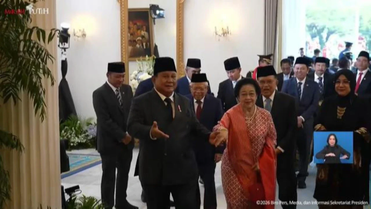 Qodari Bantah Ada Agenda Politik di Balik Momen Prabowo Gandeng Megawati