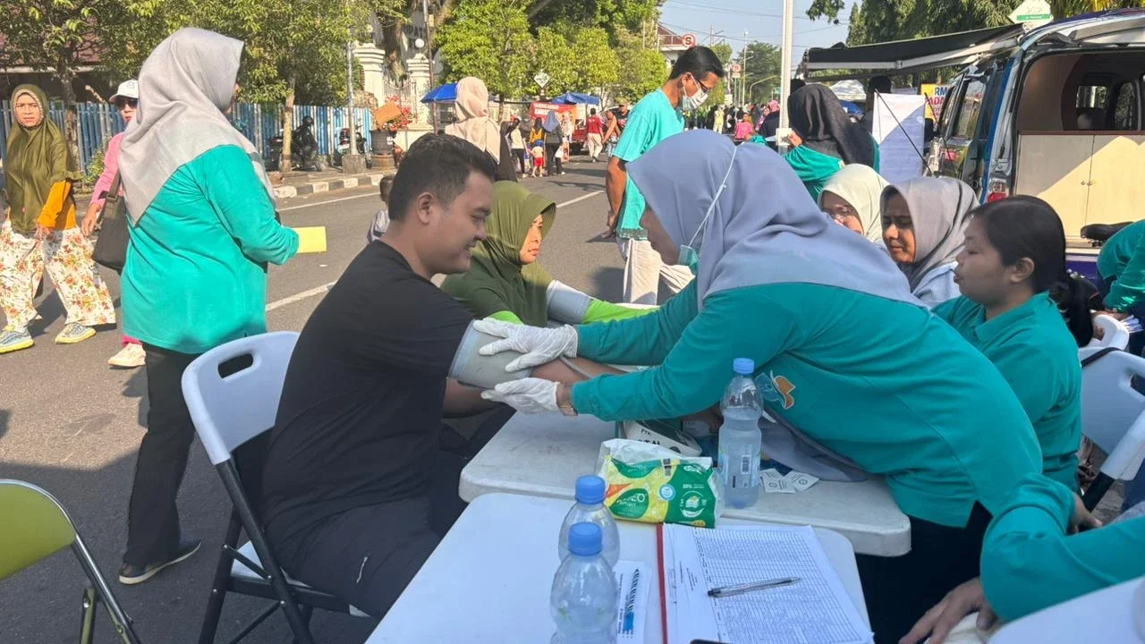 Dekatkan Layanan ke Warga, Imigrasi Blora Hadirkan Pasporia dan Cek Kesehatan di CFD