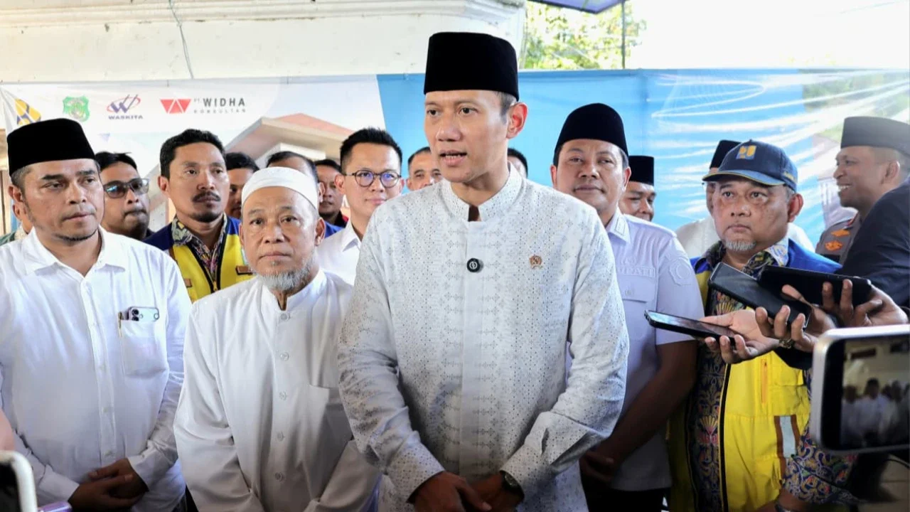 Menko AHY: Santri Berhak Belajar dengan Tenang dan Bermartabat