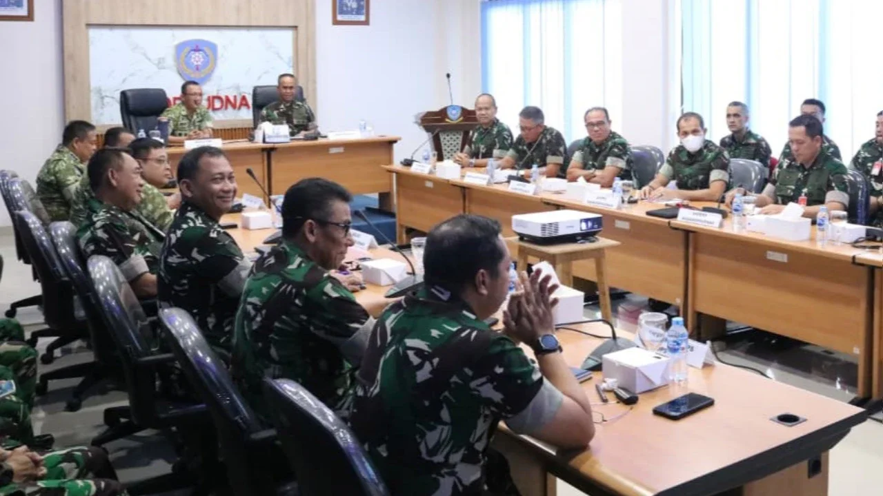 Entry Meeting Audit Ketaatan dan Audit Kinerja Itjen TNI Periode II Tahun Anggaran 2026 di ruang rapat Oetomo Makoopsudnas, Halim Perdanakusuma, Jakarta Timur, Selasa (2/6/2026).