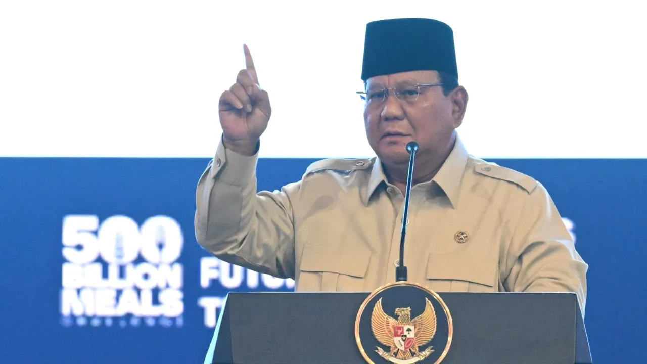 Prabowo Subianto saat menghadiri 'Building Indonesia's Future Generations Through Nutrition' SICC Kabupaten Bogor, Jawa Barat, Rabu (3/6/2026)