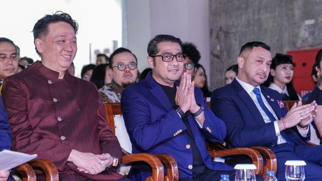 Menteri Ekraf Apresiasi ArtMoments Jakarta 2026 Jadi Ruang Kolaborasi Seniman