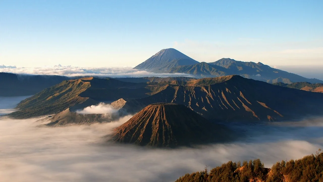 Pemerintah Resmikan Aplikasi 'Ayo ke Taman Nasional', Permudah Akses Wisata Alam Indonesia