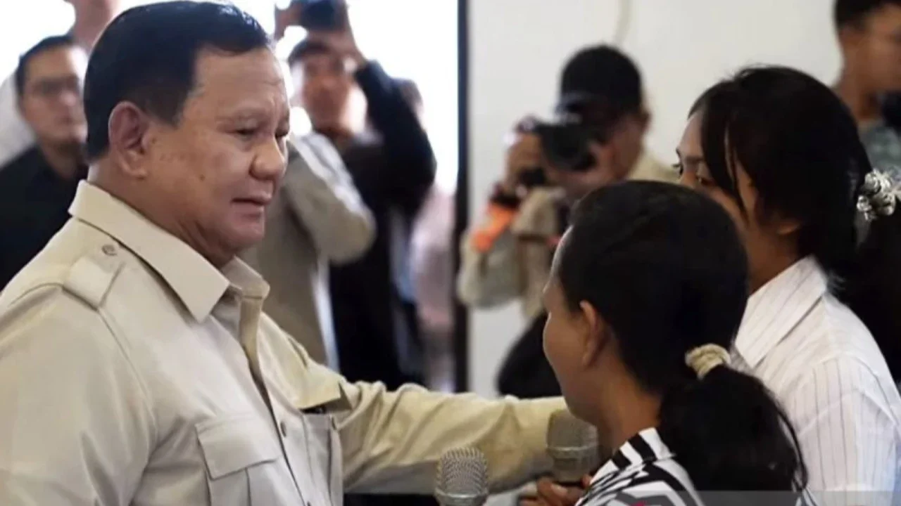 Tangis Haru Orang Tua Siswa Sekolah Rakyat Pecah di Hadapan Prabowo