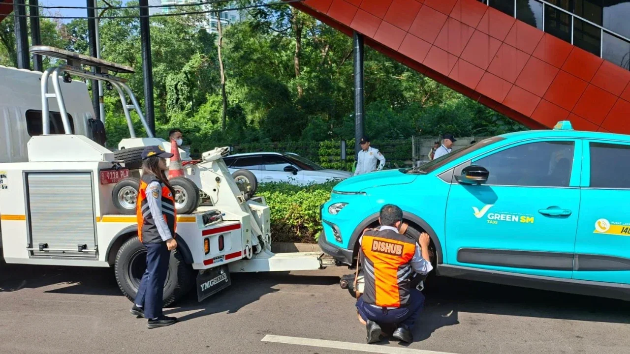 600 Petugas Gabungan Diterjunkan Tertibkan Parkir Liar di Jakarta