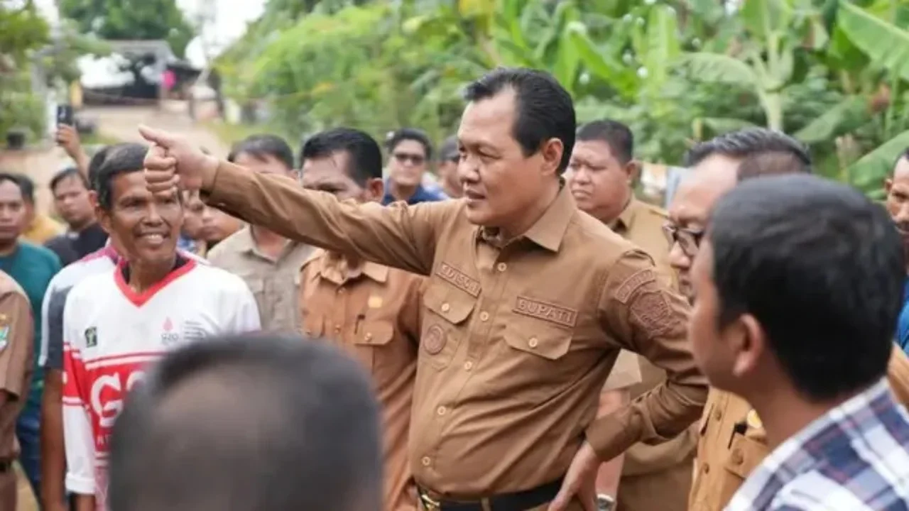Ditetapkan Tersangka, Bupati Muara Enim Dibawa KPK ke Jakarta Hari Ini
