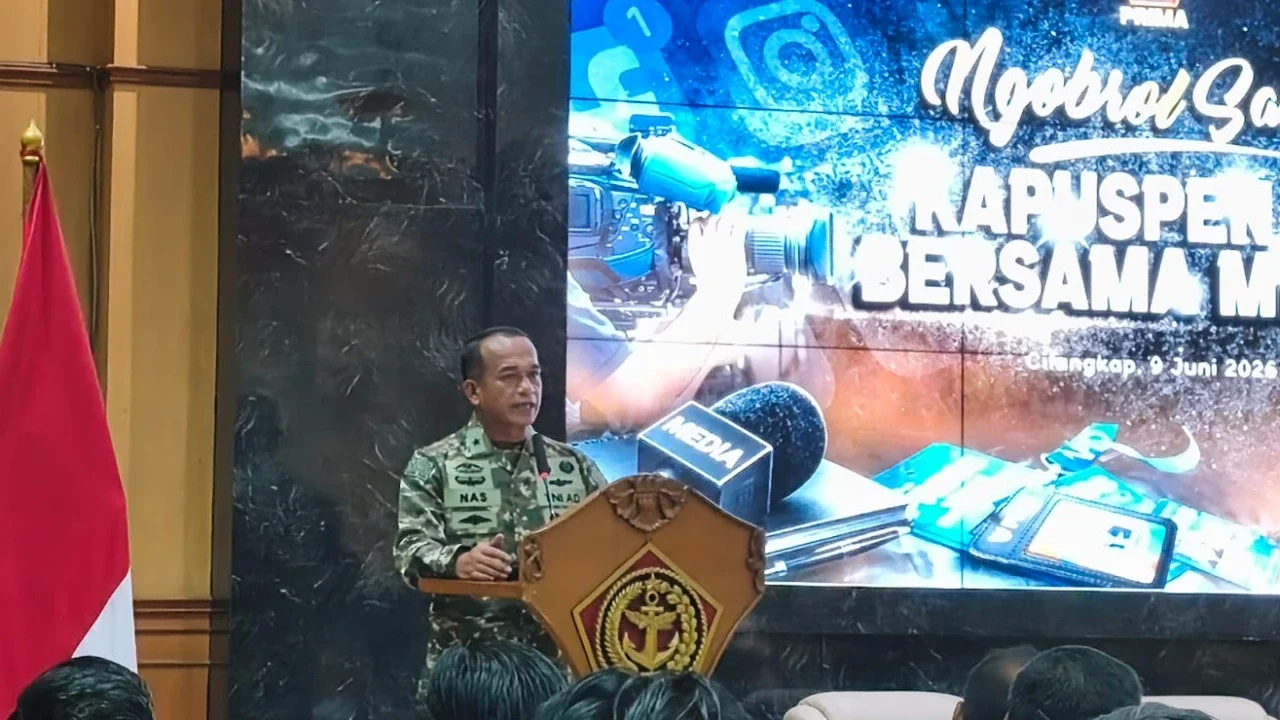 Kepala Pusat Penerangan (Kapuspen) TNI Brigjen TNI Muhammad Nas di Puspen TNI