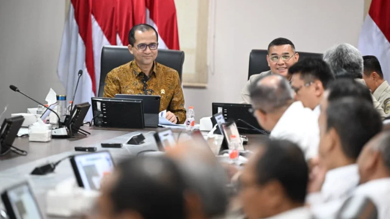 Menteri Transmigrasi Tegaskan: Persoalan Ini Bukan Sekadar Urusan Status Sertifikat