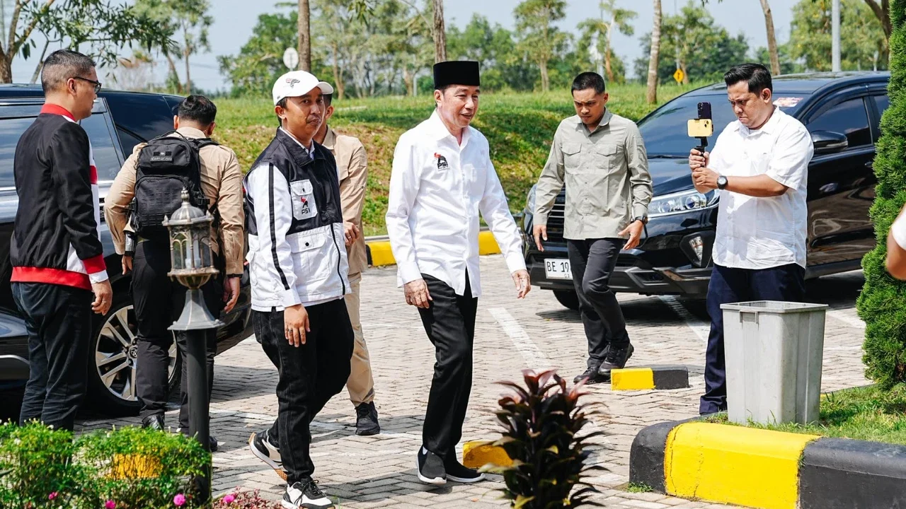 Kuasa Hukum Pastikan Jokowi Hadir di Sidang Dokter Tifa, Tunjukkan Ijazah Sejak SD