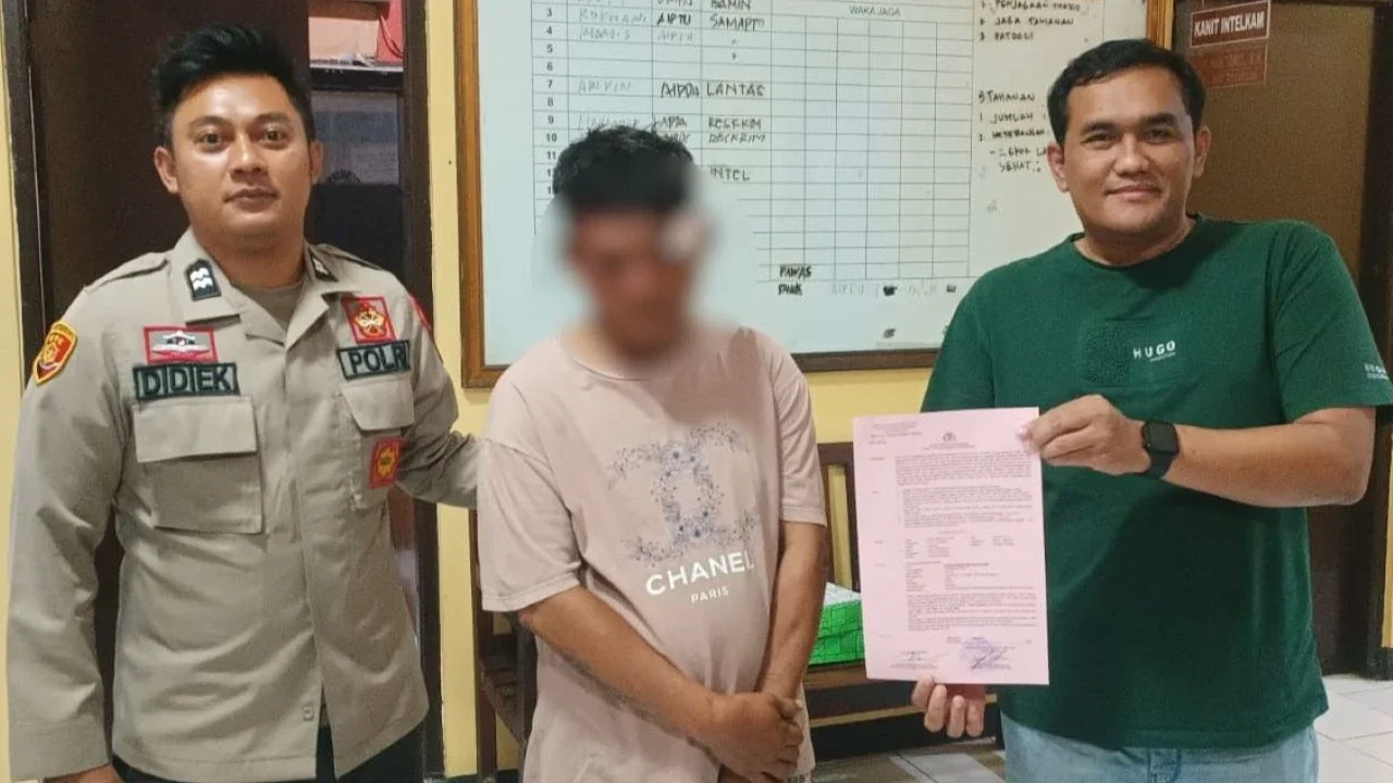 Kepergok Curi Tas Berisi Rp3 Juta, Maling di Semarang Babak Belur Dihajar Massa