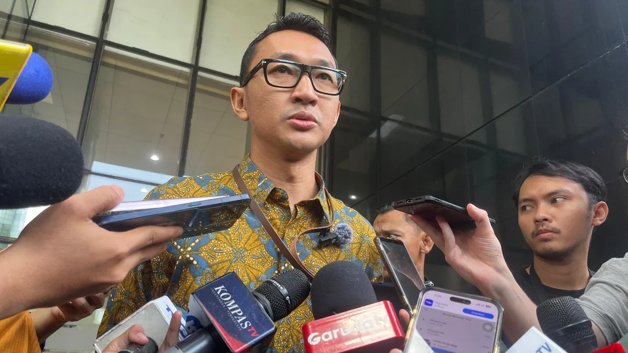 Juru Bicara atau Jubir KPK Budi Prasetyo menanggapi pemberian amnesti kepada Sekretaris Jenderal (Sekjen) PDIP Hasto Kristiyanto. (Liputan6.com/Winda Nelfira)