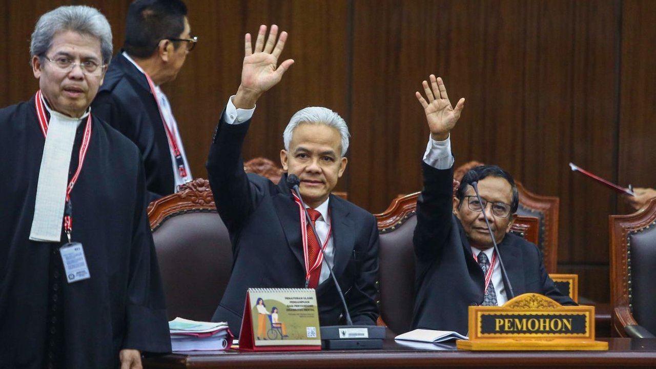 FOTO: Sidang Sengketa Pilpres, Tim Hukum Ganjar-Mahfud Tuntut Pemilu Ulang Tanpa Prabowo-Gibran