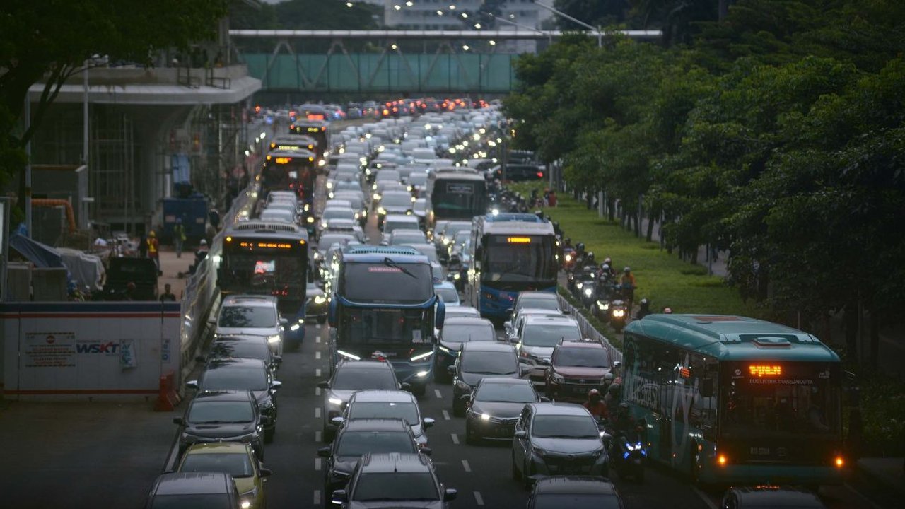 Agar Tak Terjebak Macet, Ini Rute Alternatif saat U-Turn Depan Citywalk Sudirman Ditutup Mulai 1 April