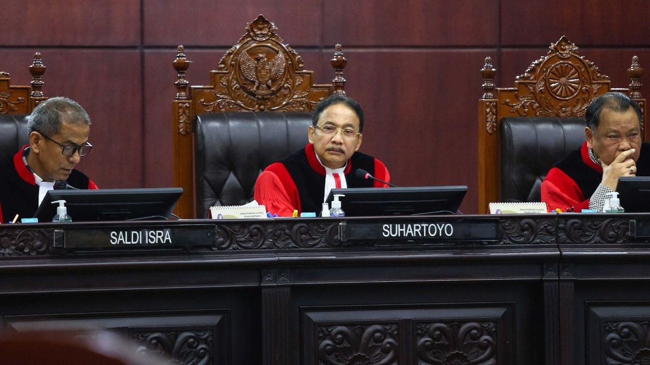 VIDEO: Detik-Detik Akhir Hakim MK Tegas Potong Keterangan Saksi AMIN Singgung soal Gibran