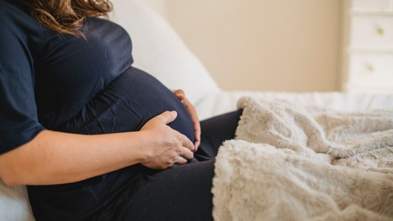Viral! Penumpang KAI yang Nyaris Melahirkan di Gerbong Kereta Saat Mudik Lebaran