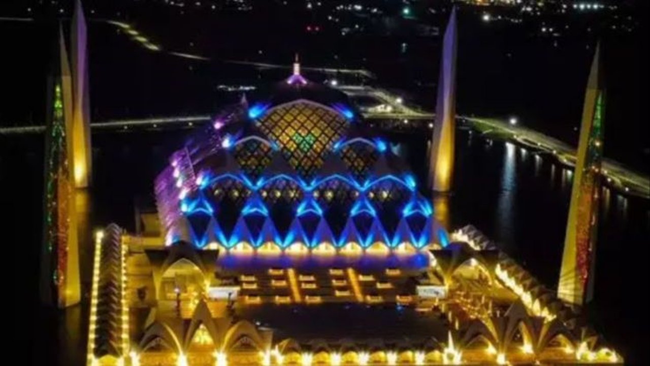 Viral Pungli Parkir di Masjid Al Jabbar, Begini Kata Pengelola