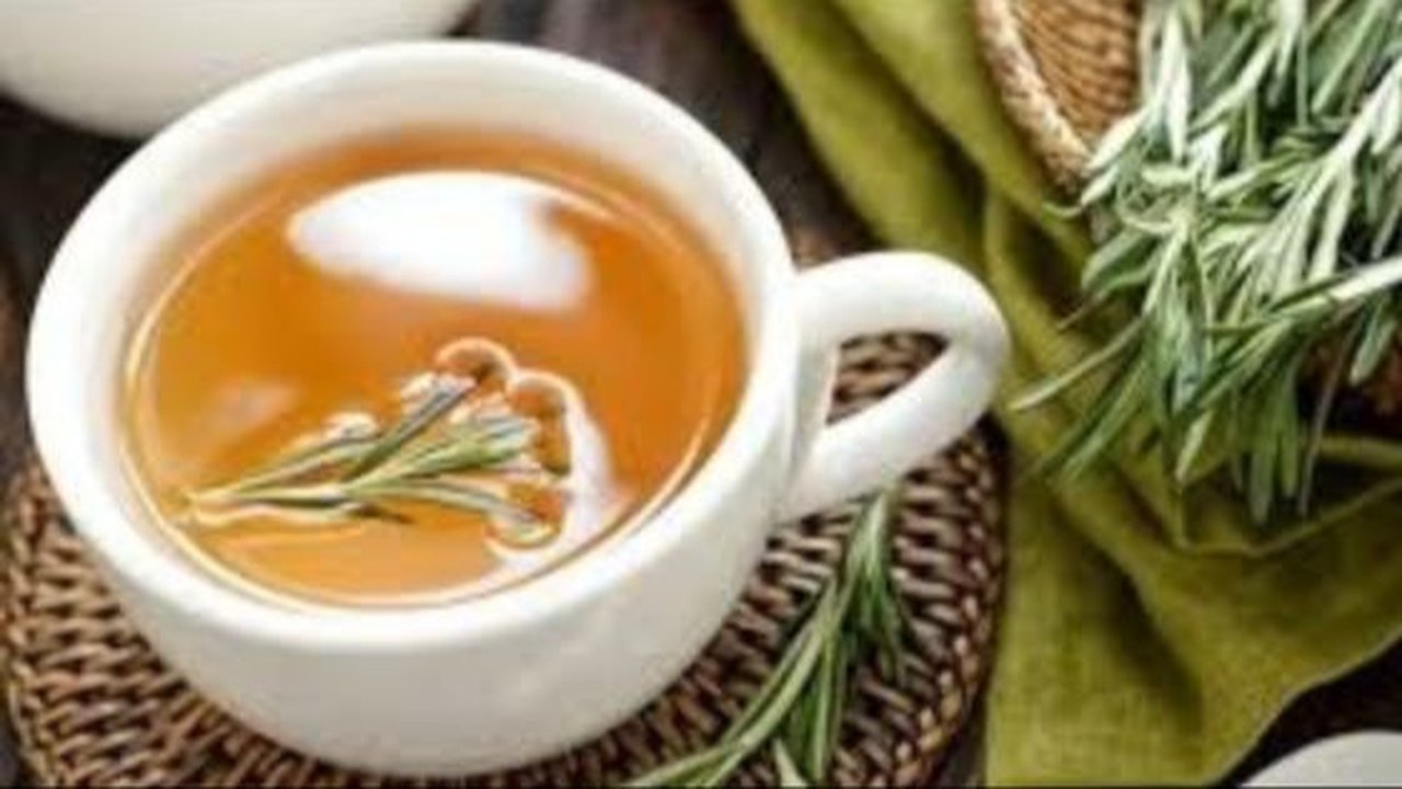 Asam Lambung Naik Bikin Jadi Tak Nyaman, Redakan dengan 5 Minuman Ini