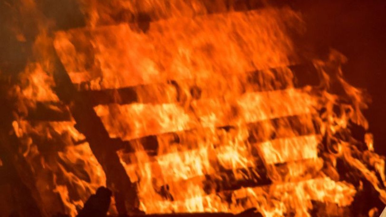 Viral Video Pria di Pinrang Bakar Diri di Tengah Jalan, Ini Cerita Sebenarnya