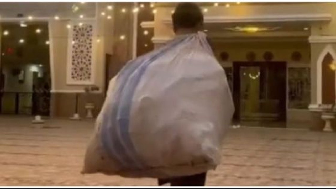 Kisah Hidup Adit, Remaja yang Rela Putus Sekolah Demi Cari Uang untuk Bantu Orang Tua
