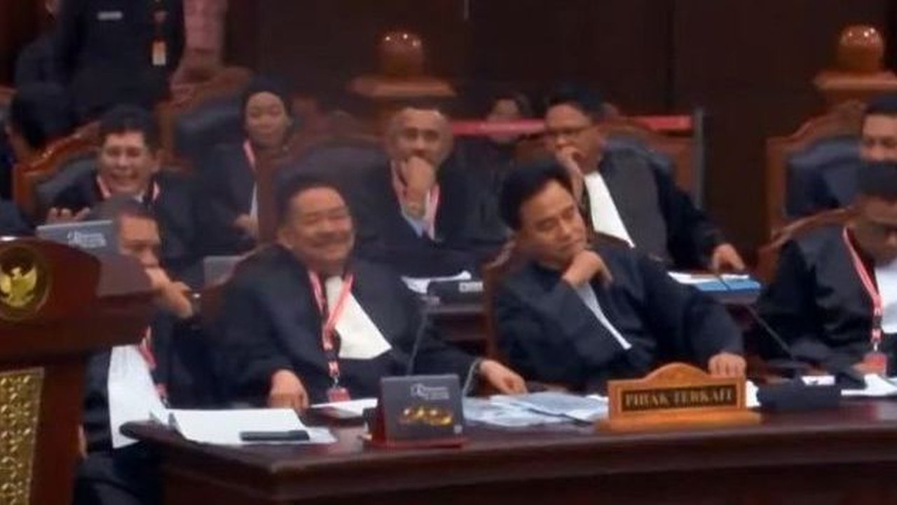 VIDEO: Hotman Paris Geram Jokowi Disebut Pencuri, Ngegas Cecar Romo Magnis Ahli Ganjar di MK