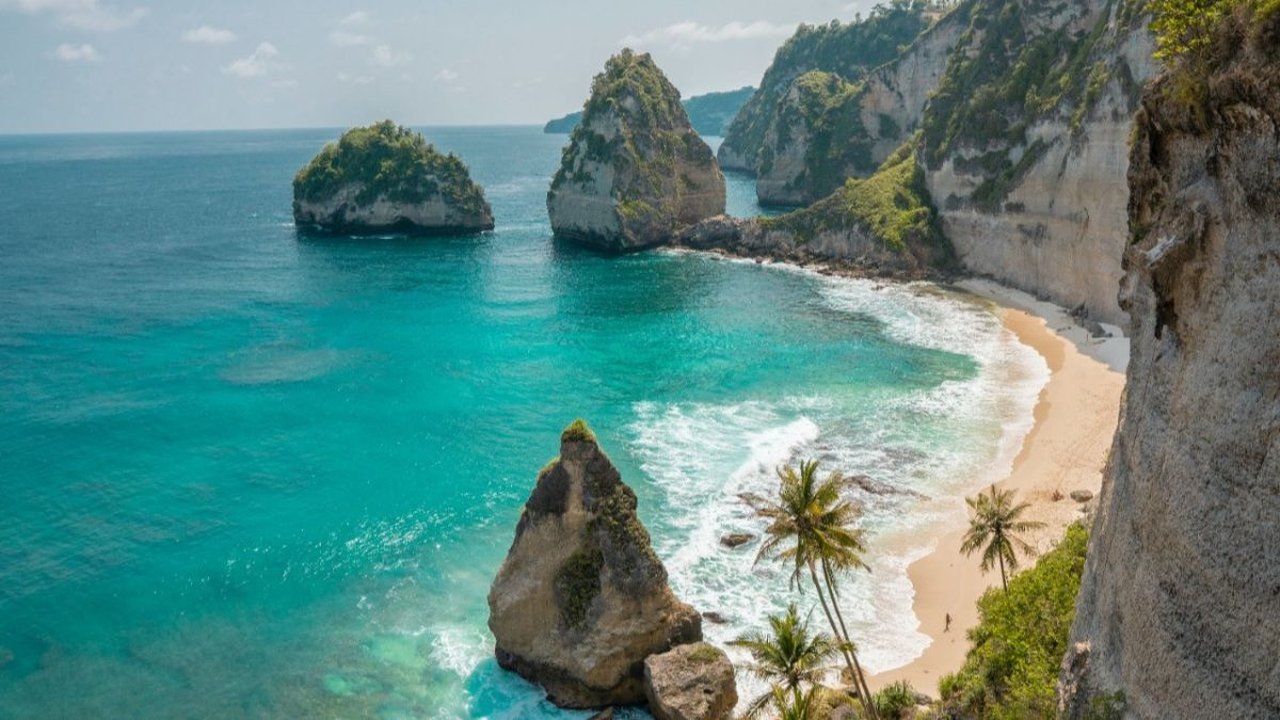 Jalan Nusa Penida Banyak yang Rusak, Ini Kata Ketua DPRD Klungkung