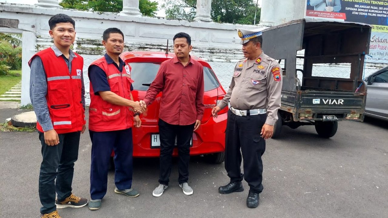 Cerita Sebenarnya di Balik Video Viral Brio Halangi Ambulans Bawa Pasien di Salatiga, Sopir Langsung Minta Maaf