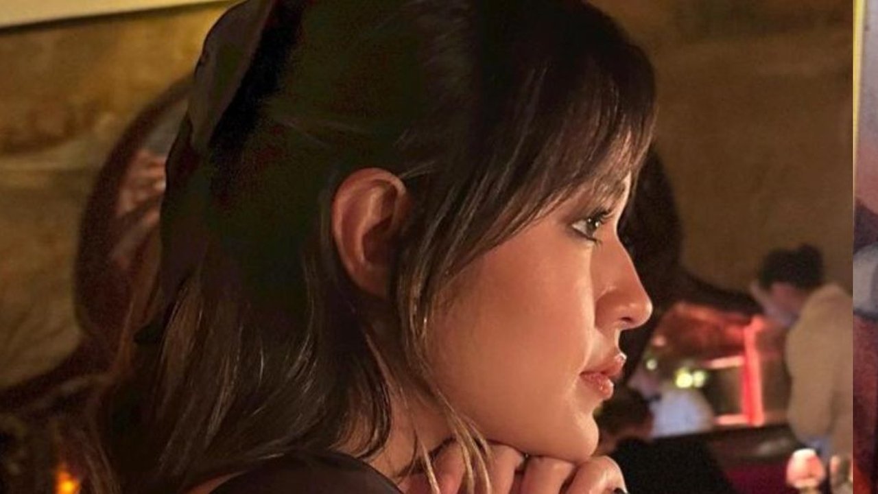 Gaya Raisa saat Menikmati Momen Jalan-jalan di Paris, Penampilannya Kece Banget!