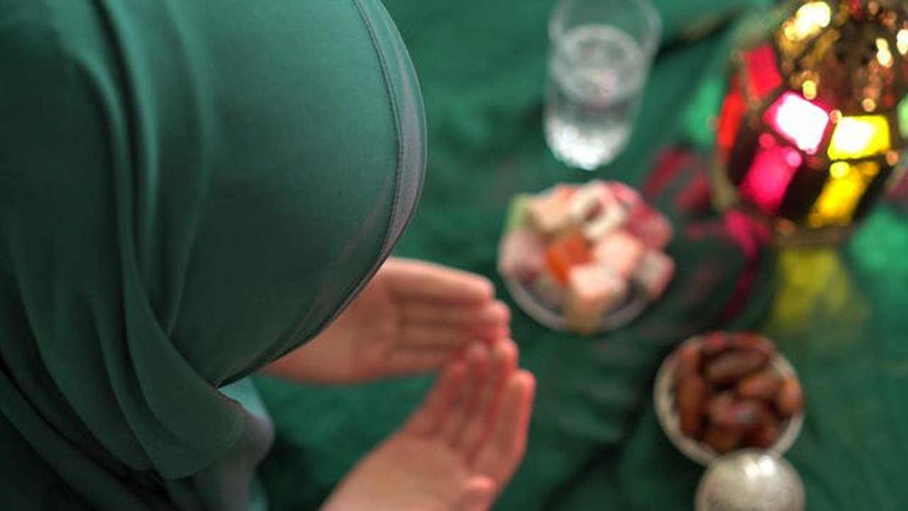 Baca Doa Sahur, Dalil, dan Hikmah di Dalamnya