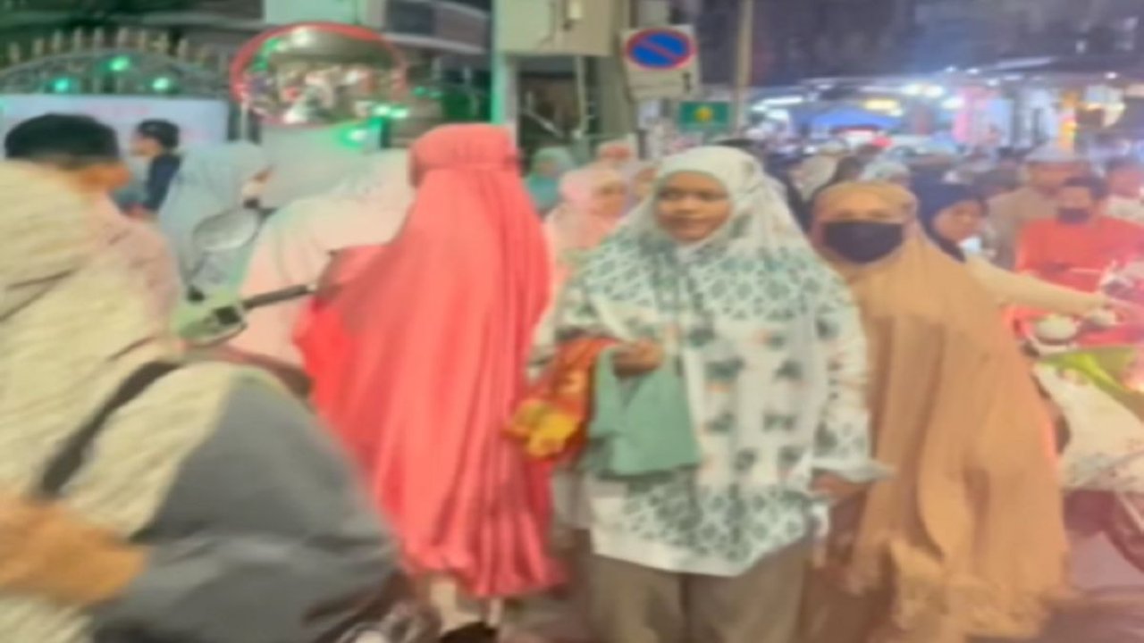 Suasana Malam Ramadan di Pattani Thailand, Mirip di Indonesia Penuh Warga Pulang Tarawih