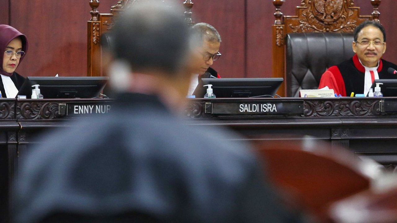 VIDEO: Hakim MK Saldi Isra Tersengat Ahli KPU Ucap 