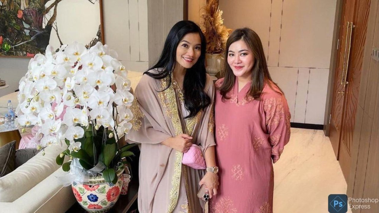 Potret Sherrin Tharia Mantan Istri Zumi Zola yang Kembali Lepas Hijab, Kini Makin Cantik Jadi Sorotan
