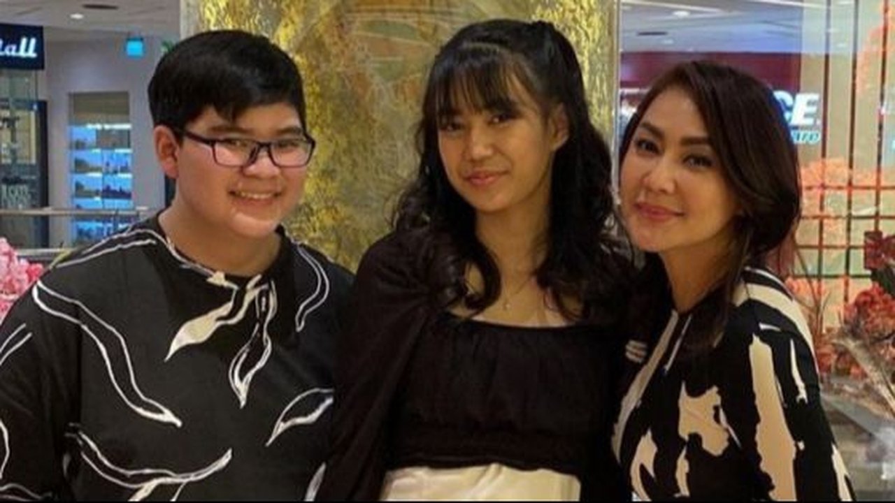 Kini Sudah Beranjak Dewasa dan Semakin Mempesona, Intip Potret Terbaru Anak Tessa Kaunang yang Luput Dari Sorotan