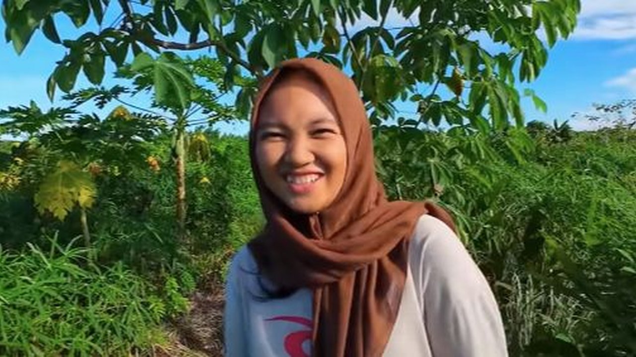 Gadis Manis Transmigrasi Asal Wonosobo Rela Berhenti Sekolah demi Bantu Orangtua Bertani