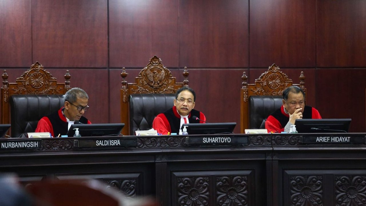 Hakim MK Kembali Tegur Rahmat Bagja Bawaslu: Ngantuk Ya Pak Ketua?