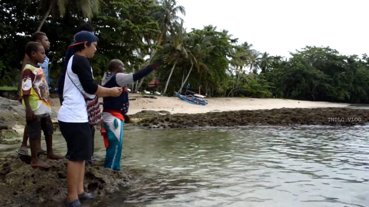 Mengenal Uniknya Pantai Bakaro di Manokwari, Ada Tradisi Memanggil Ikan Pakai Peluit