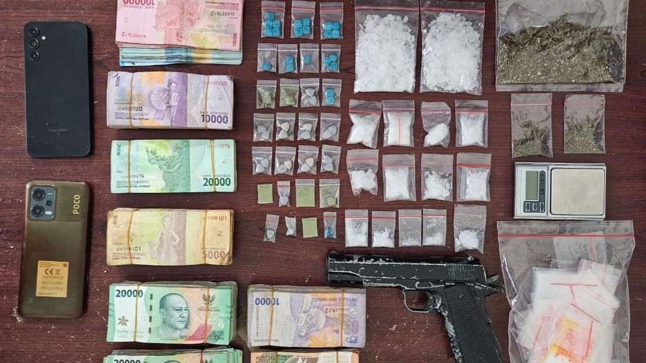 Pengedar Narkoba Bersenjata Airsoft Gun di Bengkalis Ditangkap Polisi