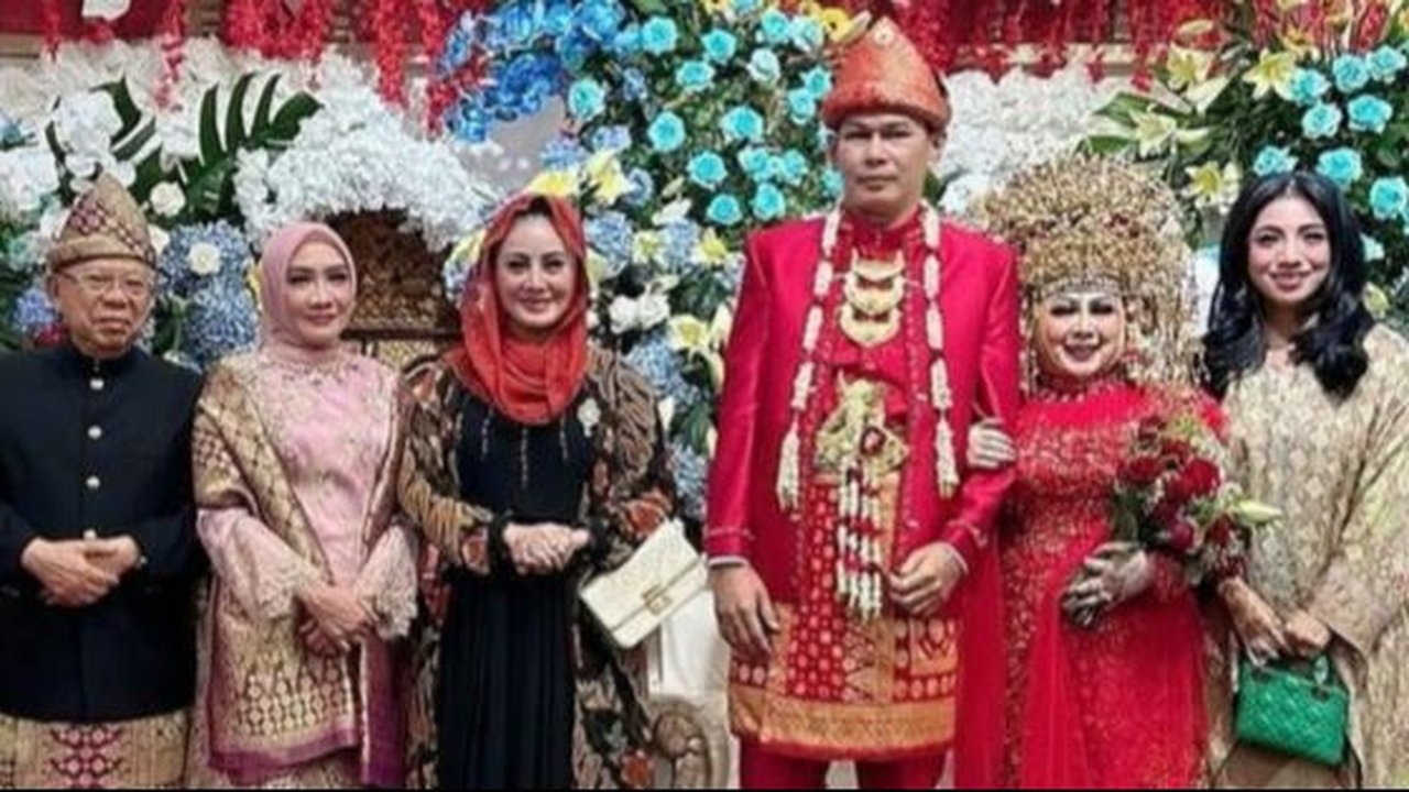 Intip Potret Pernikahan Siti Mamduhah, Putri Wakil Presiden Ma'ruf Amin dengan Siger Sunda Bikin Pangling