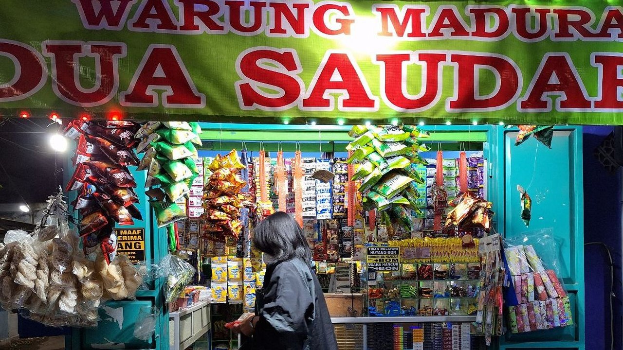 Respons Kementerian Koperasi Warung Madura Buka 24 Jam