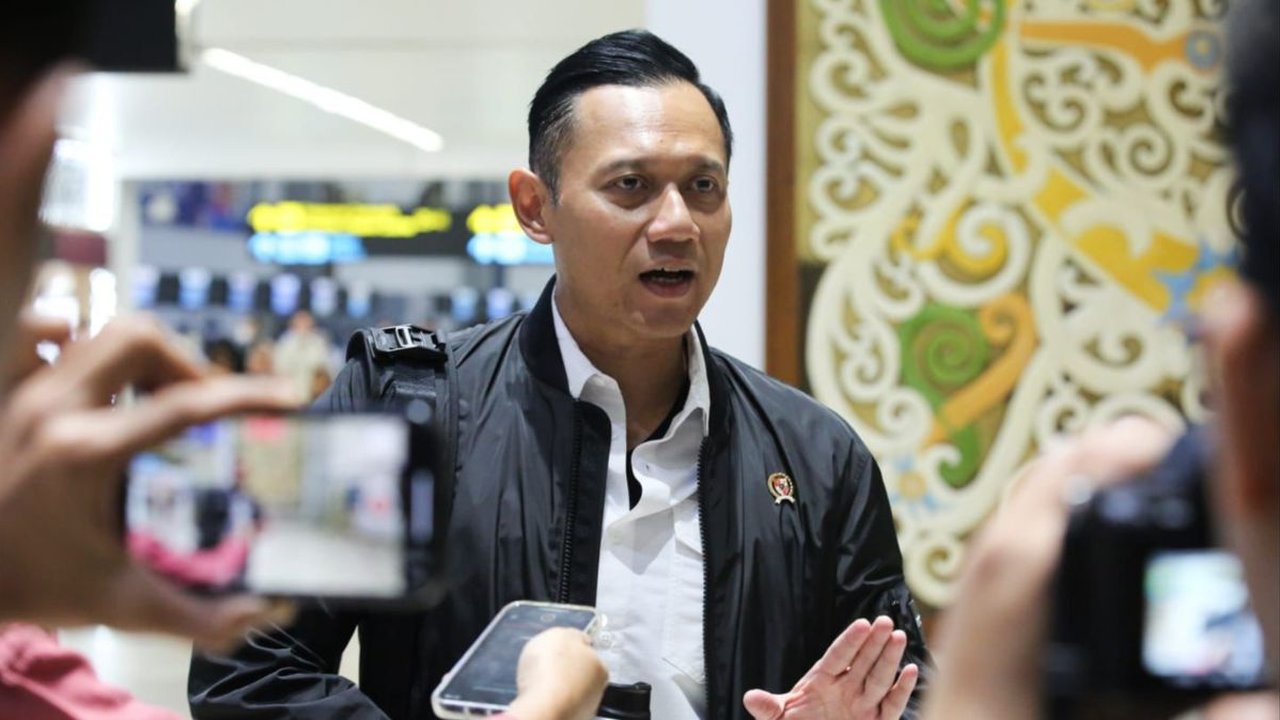 AHY Tinjau Lahan Relokasi Korban Erupsi Gunung Ruang