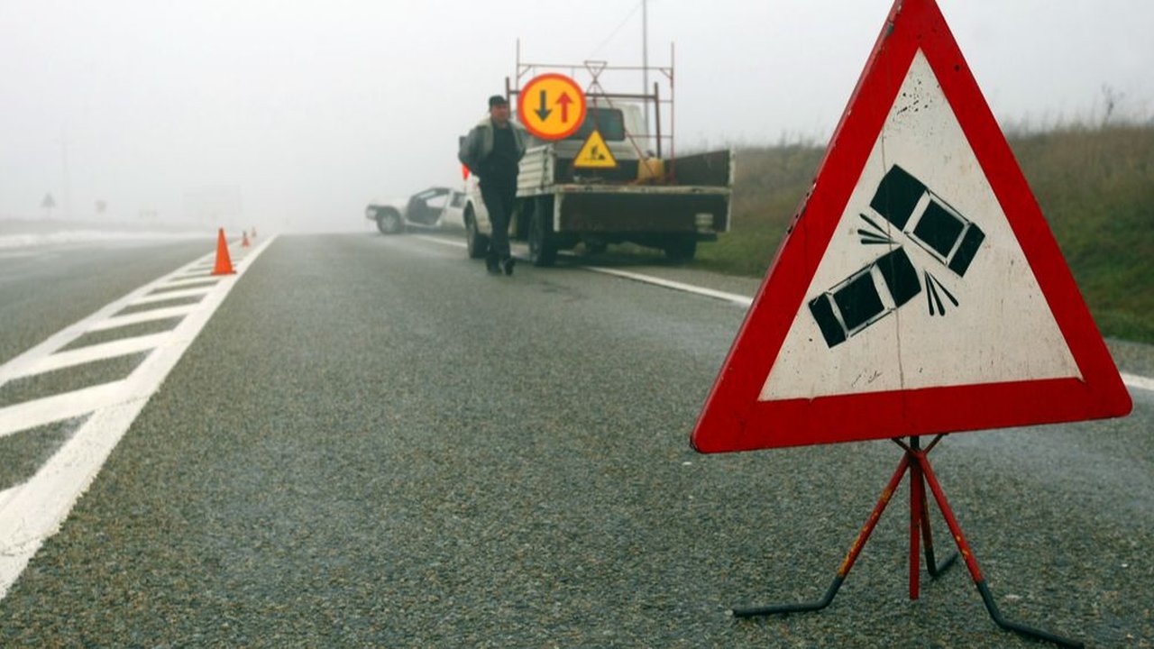 Pikap Pecah Ban, Kambing yang Diangkut Berkeliaran di Jalan Layang MBZ
