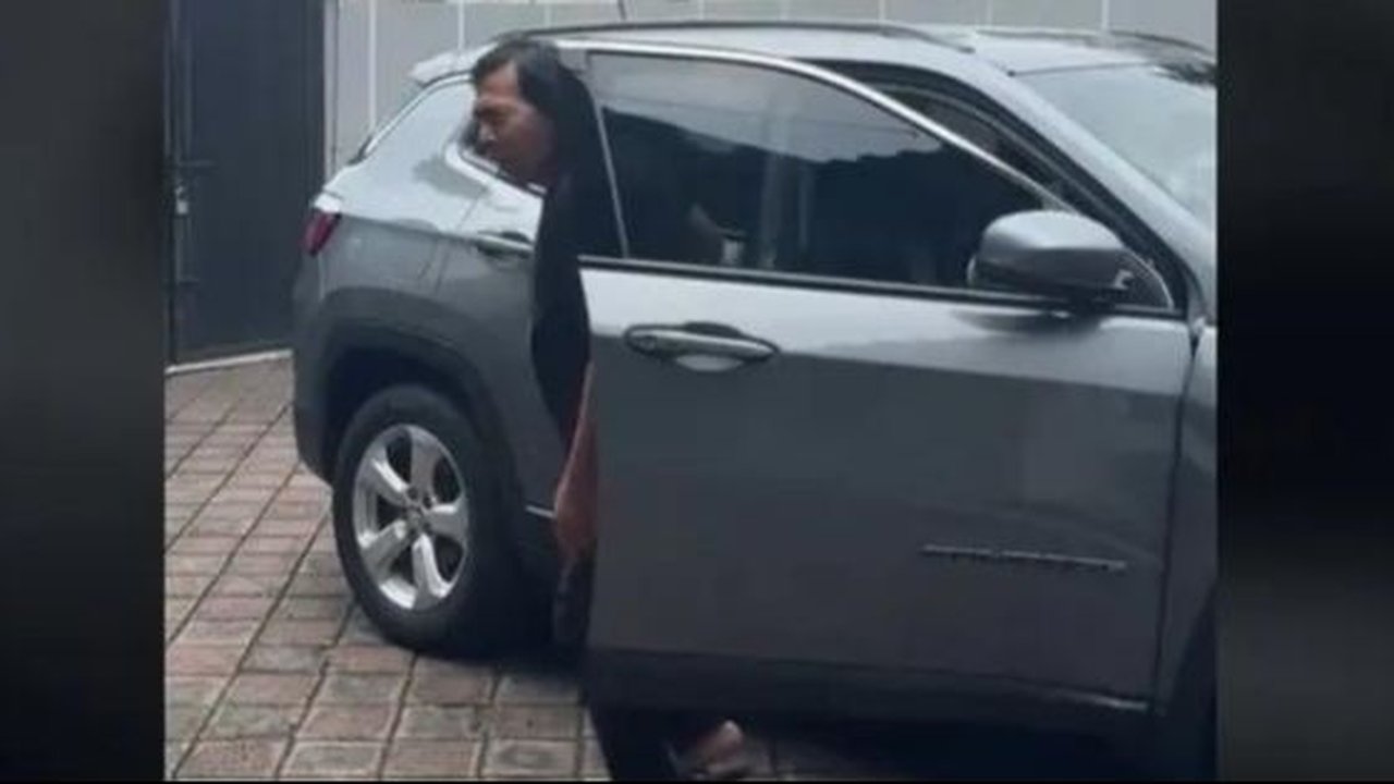 Kini Jadi Anggota DPD dan Dipanggil Pak Dewan, Mobil Komeng Sontak Jadi Sorotan